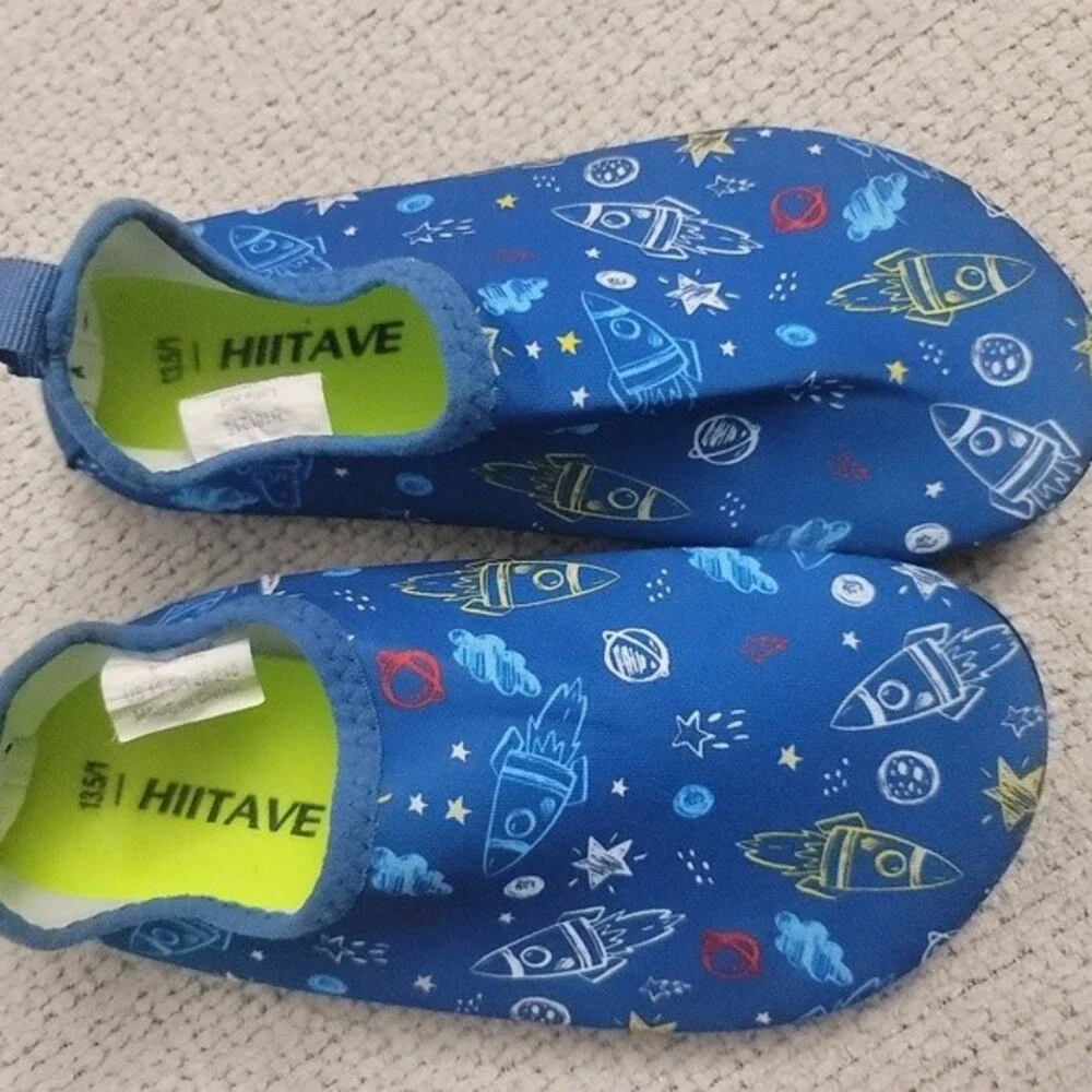 HIITAVE Water Shoes Kids fast drying rubber sole traction non slip with Rockets